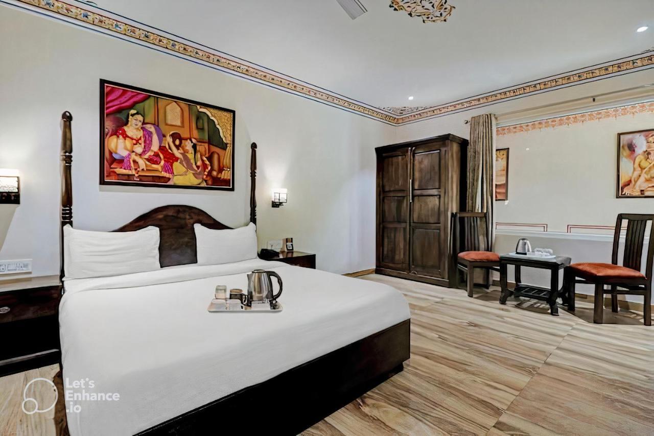 Hotel Sahibs Royal Ville - 500M From Taj Mahal Agra  Exterior photo