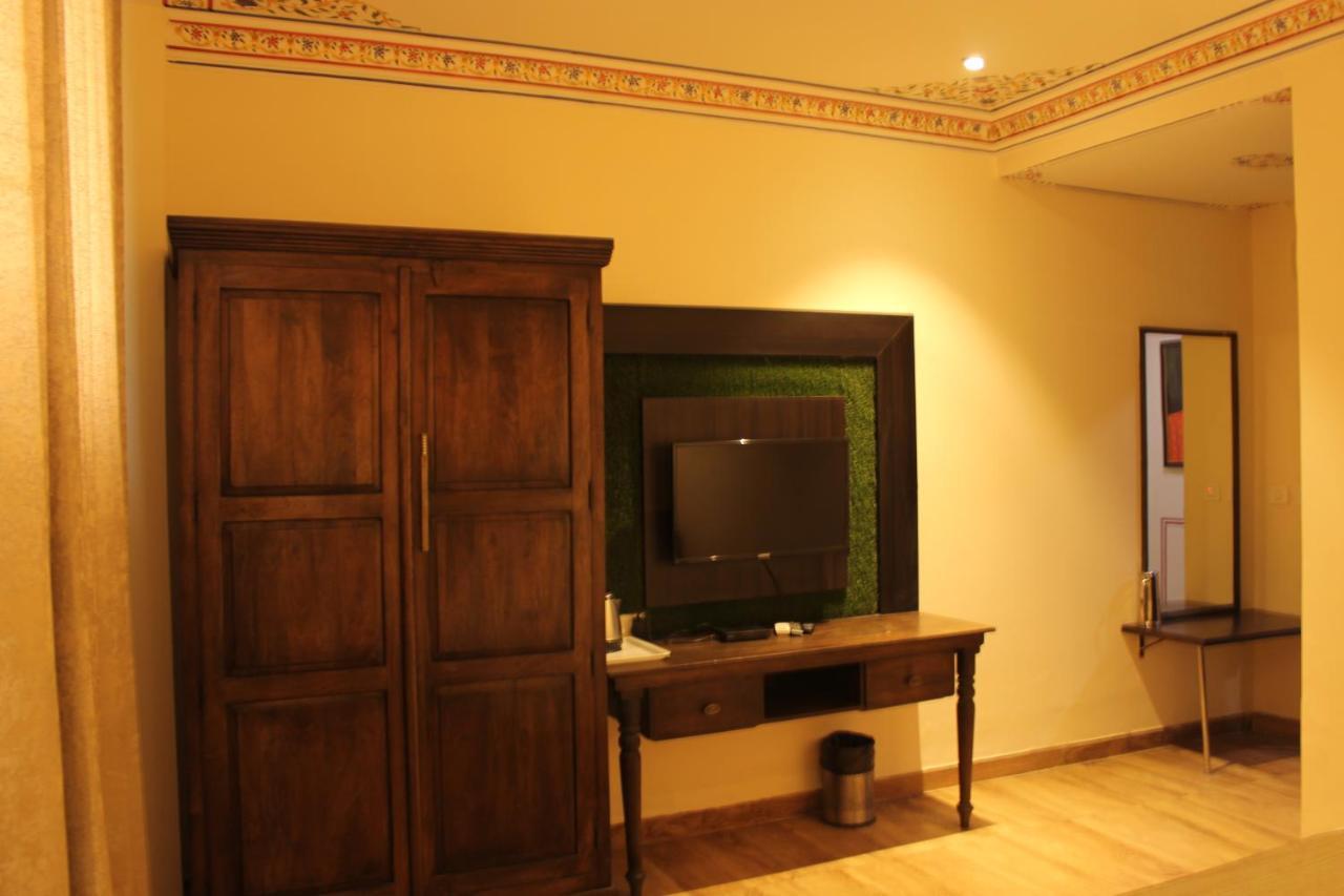 Hotel Sahibs Royal Ville - 500M From Taj Mahal Agra  Exterior photo