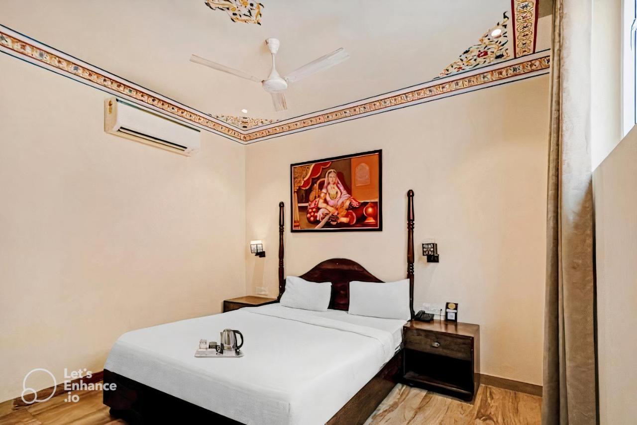 Hotel Sahibs Royal Ville - 500M From Taj Mahal Agra  Exterior photo